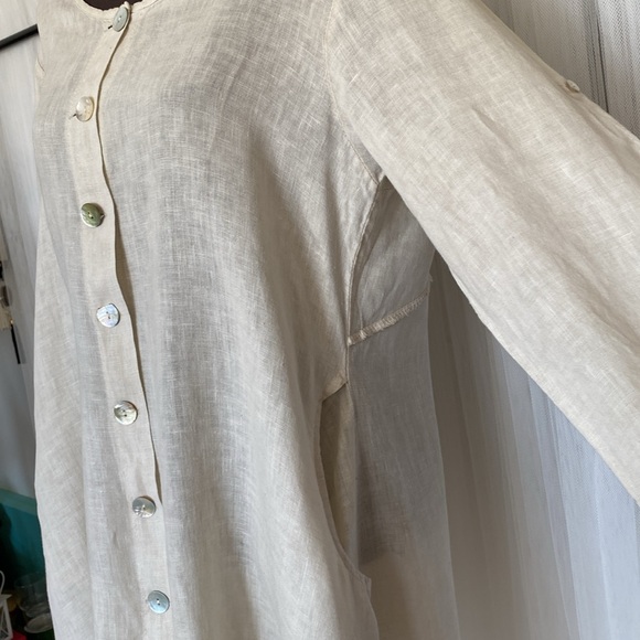 AM Basics 100% linen, beige, lagenlook, asymmetric, button down, tunic!  Large - Picture 9 of 17